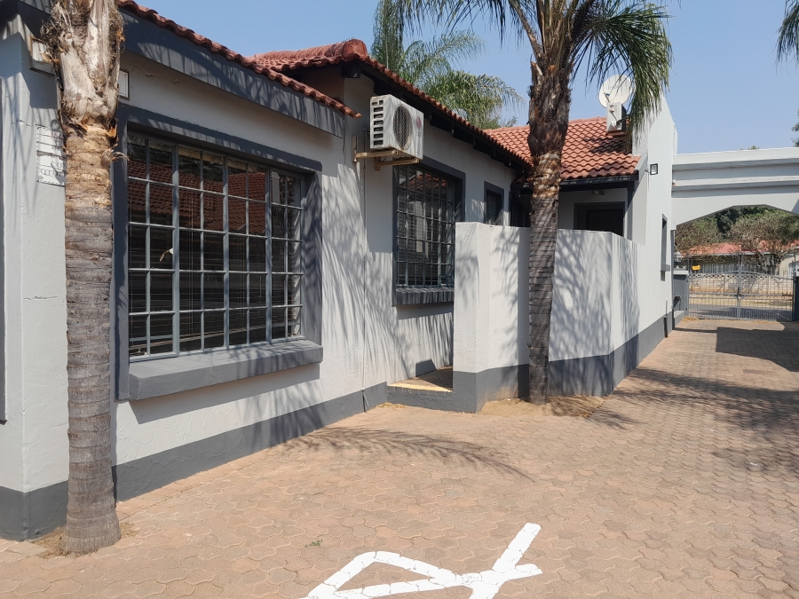 11 Bedroom Property for Sale in Bodorp North West
